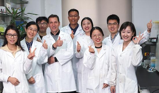 浙江大學(xué)引領(lǐng)科技創(chuàng)新先鋒，最新研究成果揭秘