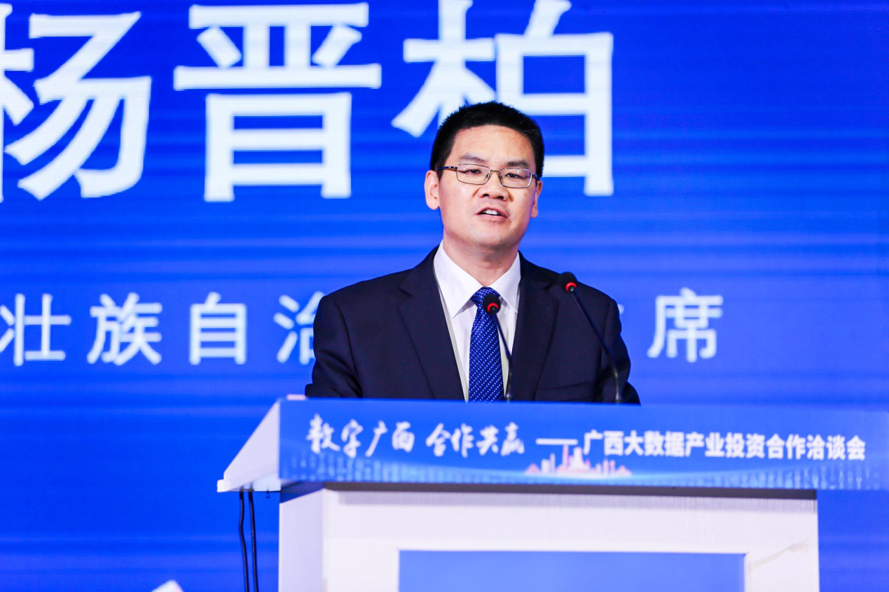 楊晉柏新職務(wù)引領(lǐng)能源轉(zhuǎn)型，塑造未來格局領(lǐng)袖地位